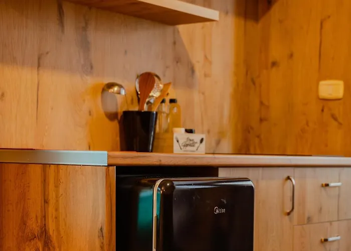 Bejartapartment2 * 地拉那